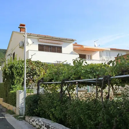 Kucar Guest house