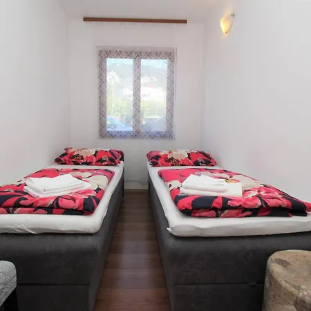 Kucar Casa de hóspedes Baška